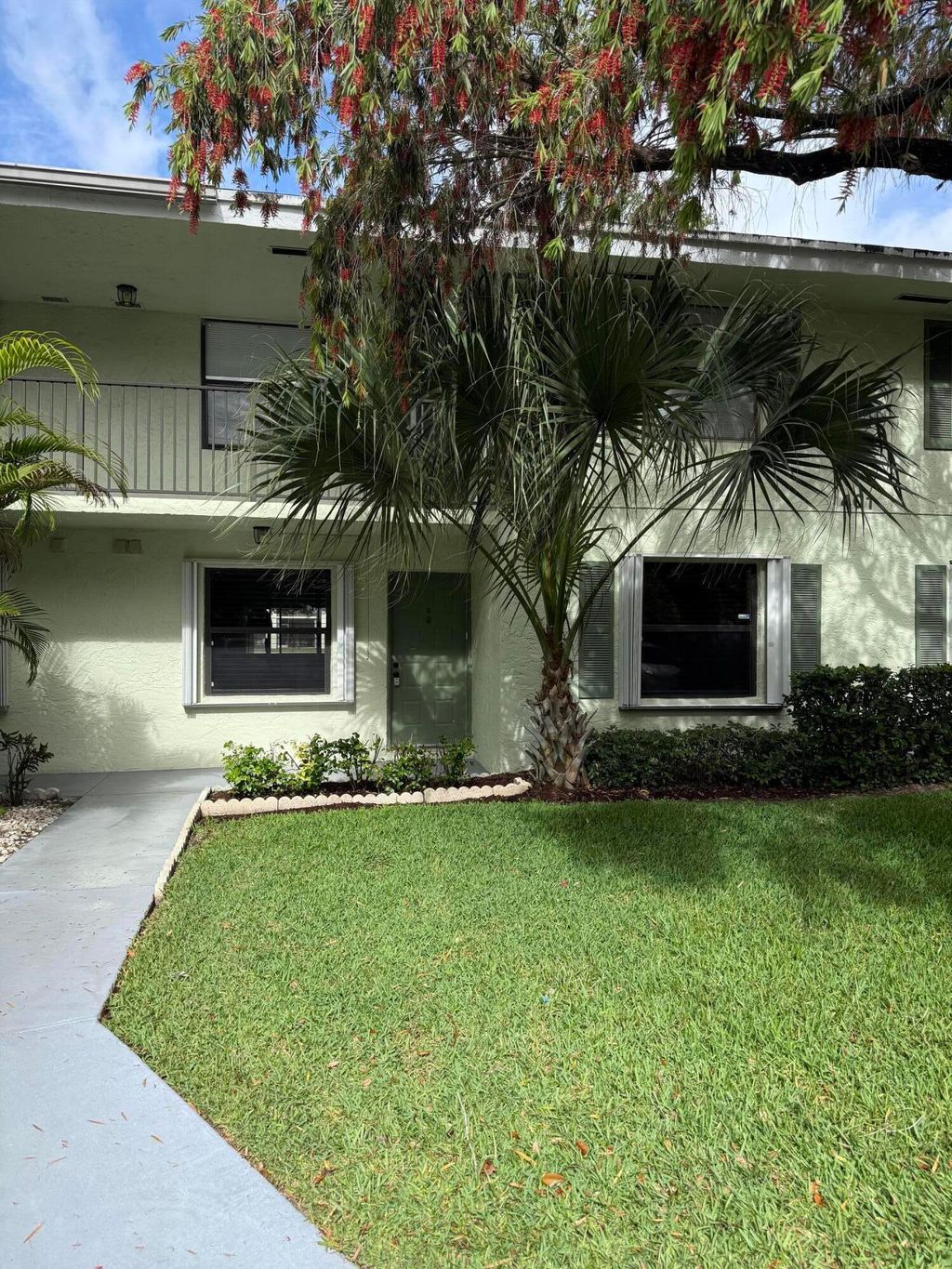 Photo of 401 Sabal Ridge Circle #401b, Palm Beach Gardens, FL 33418 (MLS # B26012660)