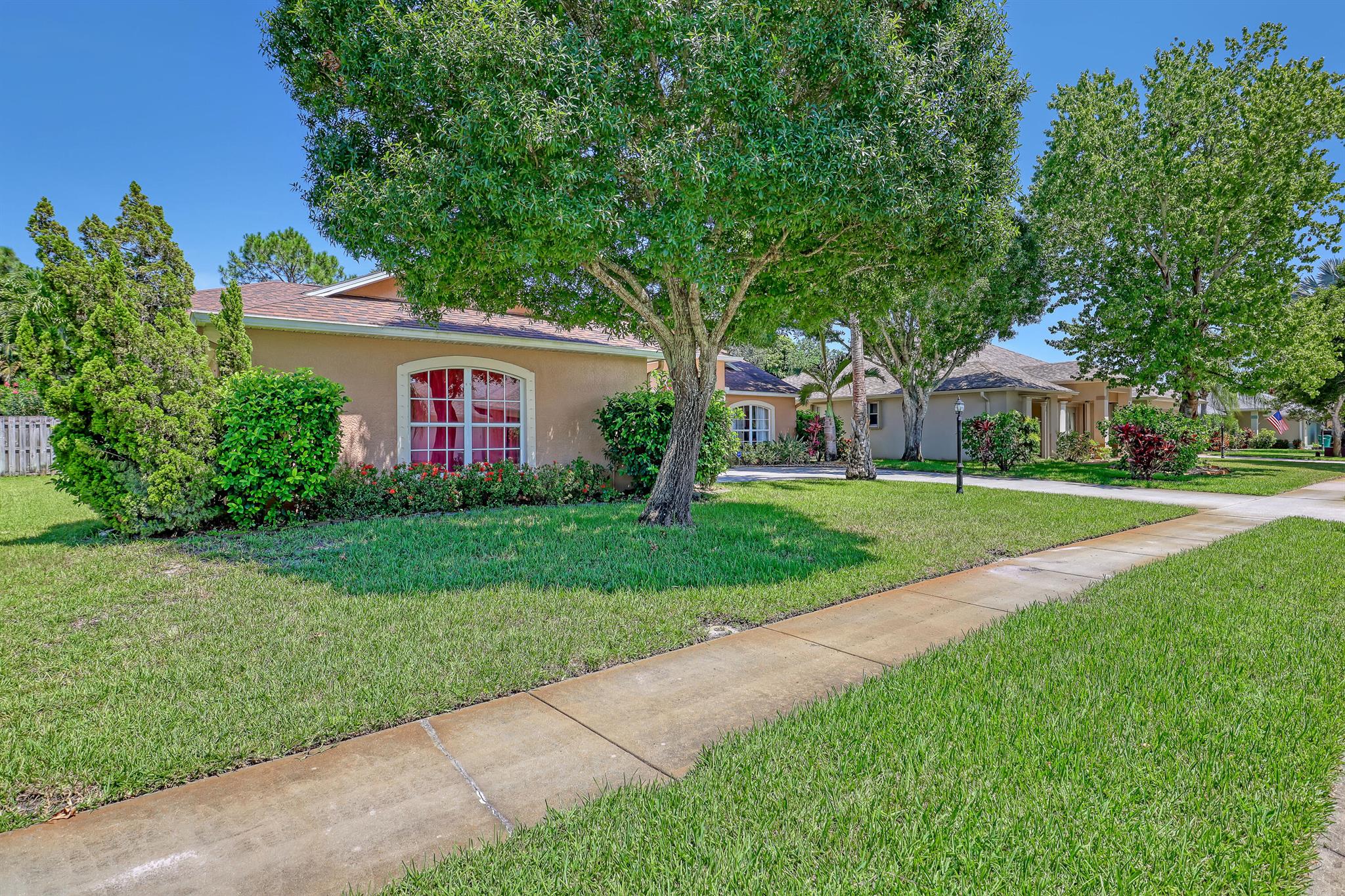 3033 Forest Creek Drive