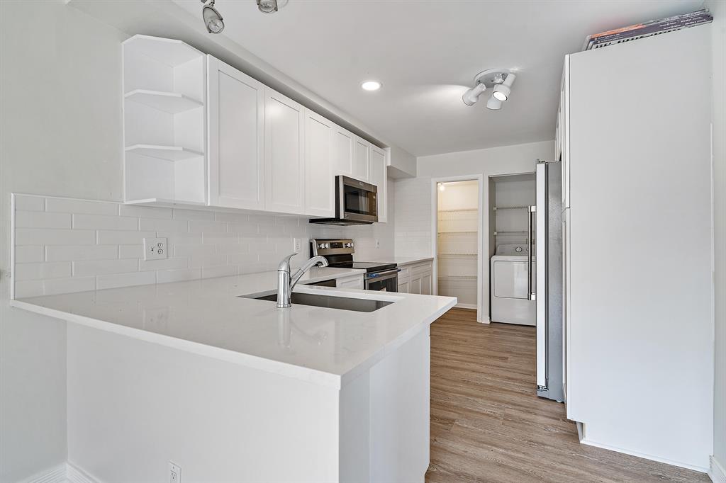 MAPLECREST - Residential