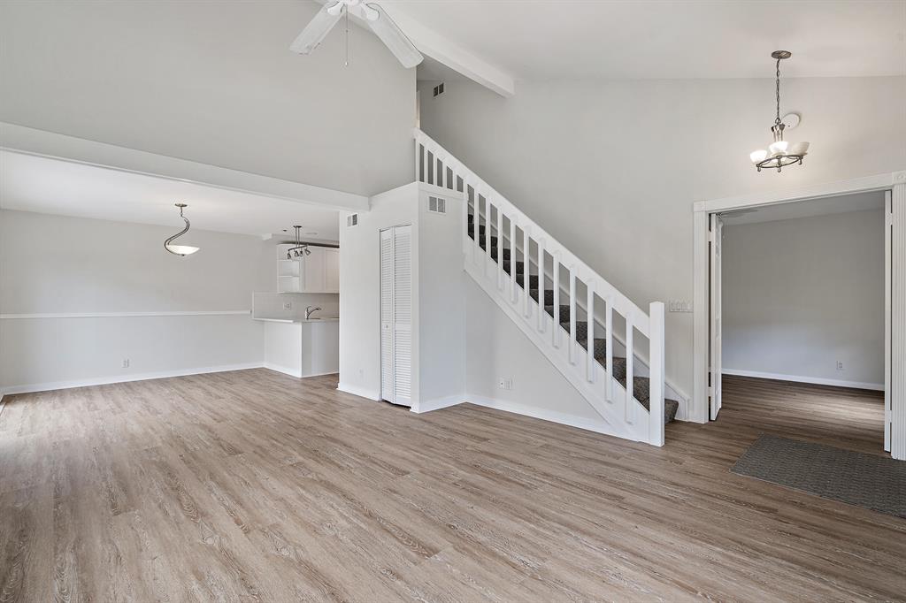 MAPLECREST - Residential