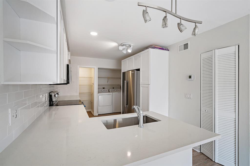 MAPLECREST - Residential