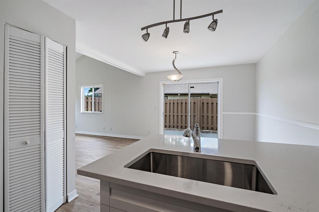 MAPLECREST - Residential