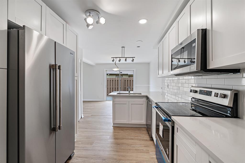 MAPLECREST - Residential