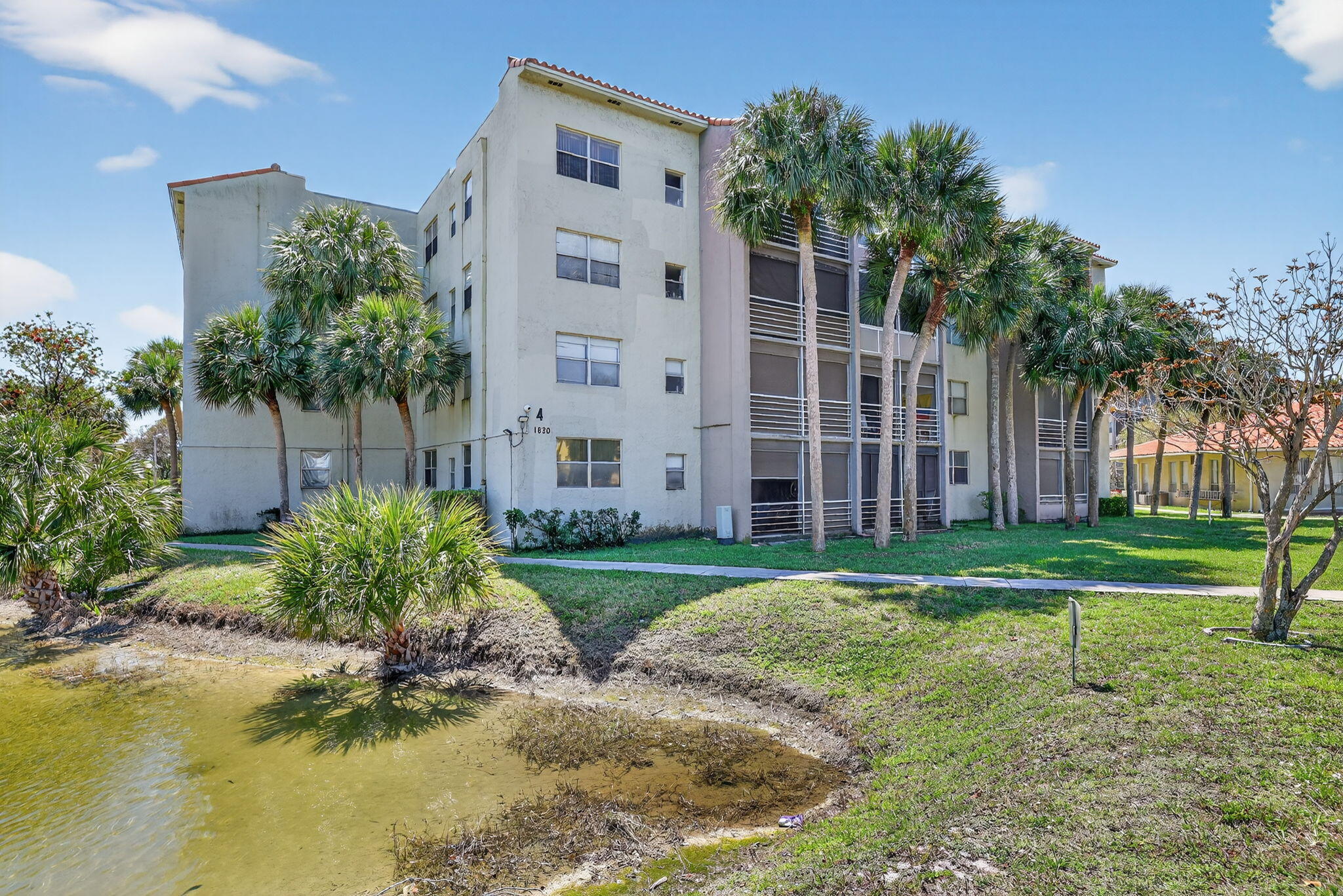COURTYARDS OF BROWARD CONDOMINIUMS - Residential