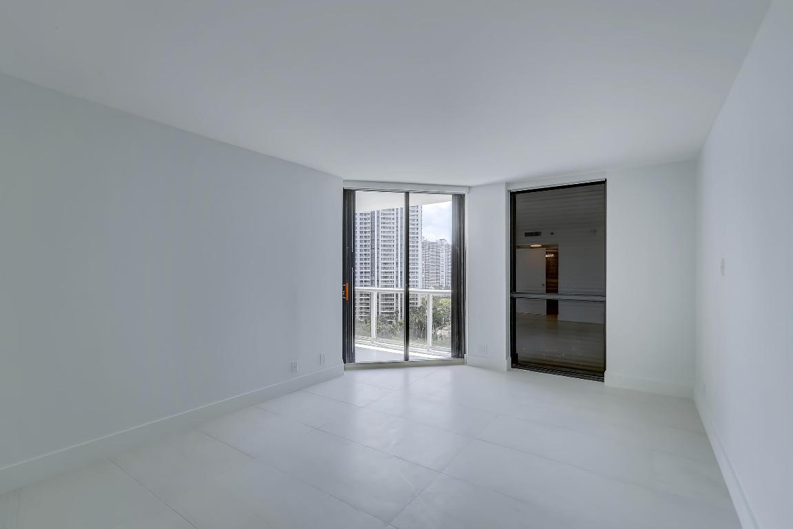 HARBORSIDE AT THE WATERWAYS CONDO - Residential Lease