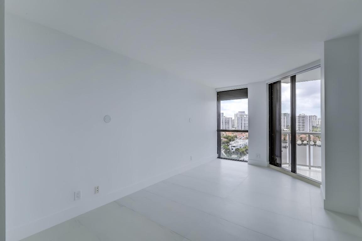 HARBORSIDE AT THE WATERWAYS CONDO - Residential Lease