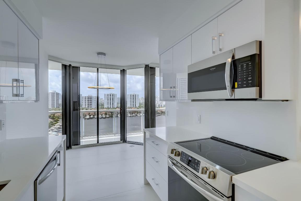 HARBORSIDE AT THE WATERWAYS CONDO - Residential Lease