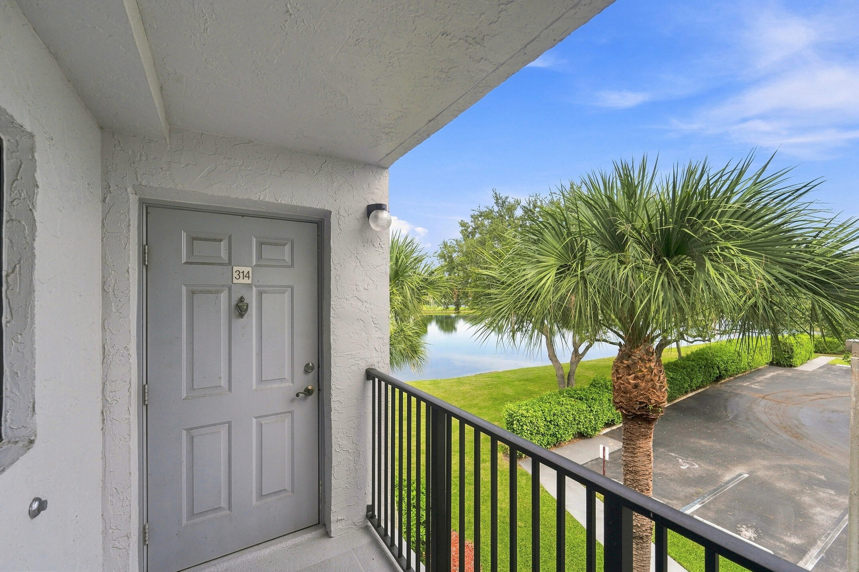 15355 LAKES OF DELRAY Boulevard 314