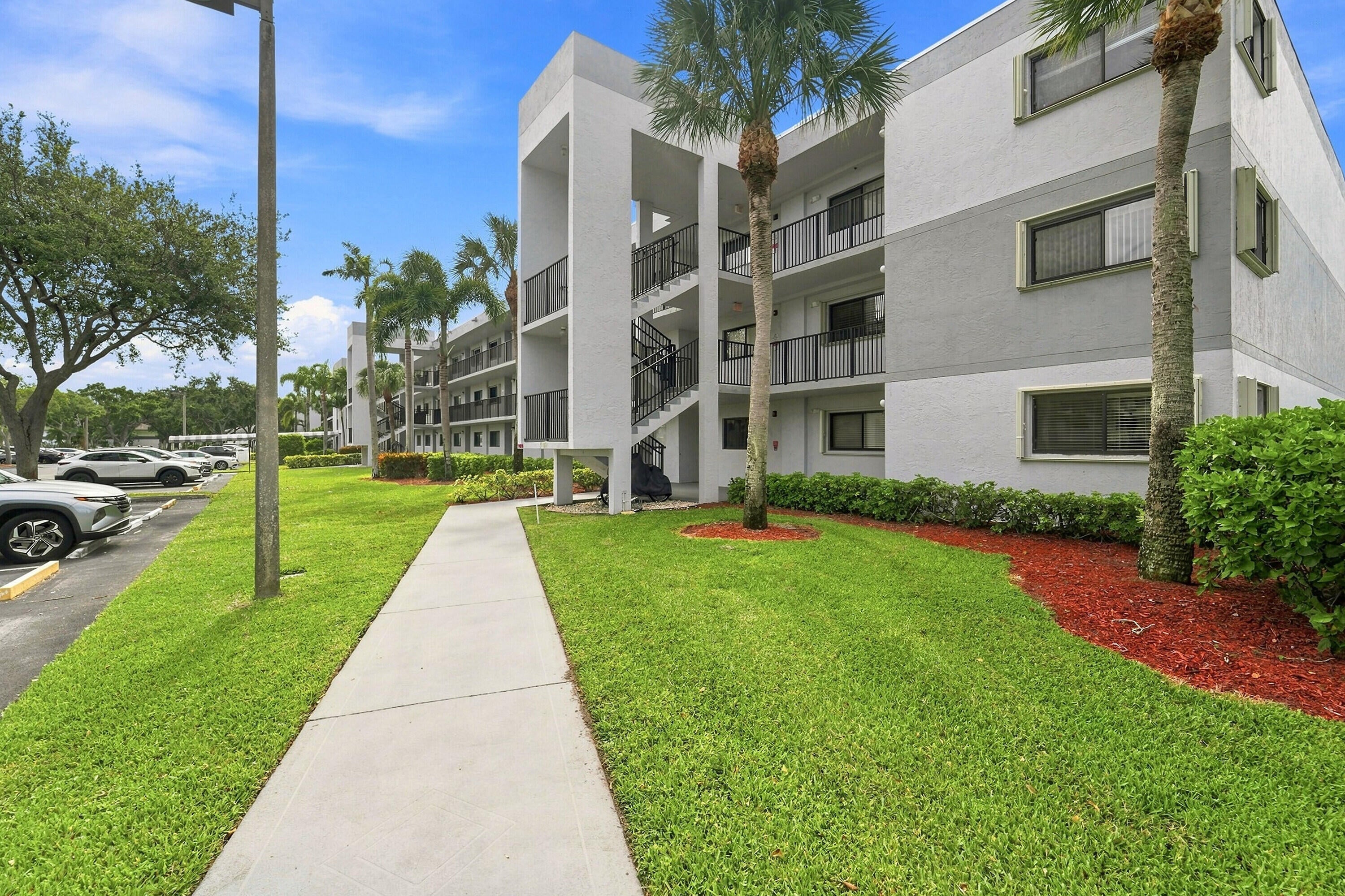 15355 LAKES OF DELRAY Boulevard 314