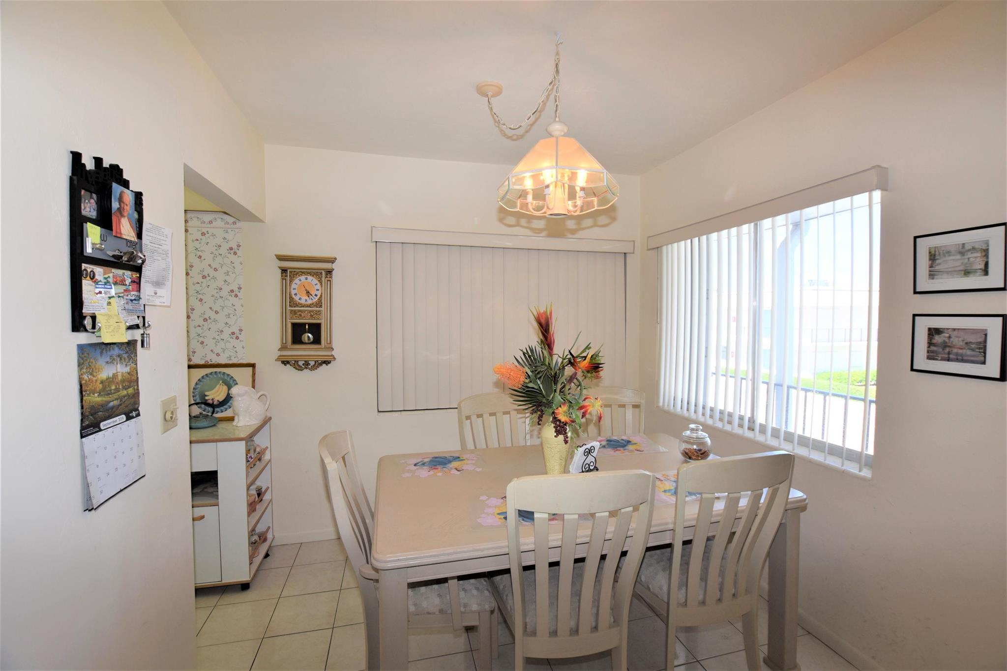 MURRY HILLS APT BLDG COND - Residential Lease