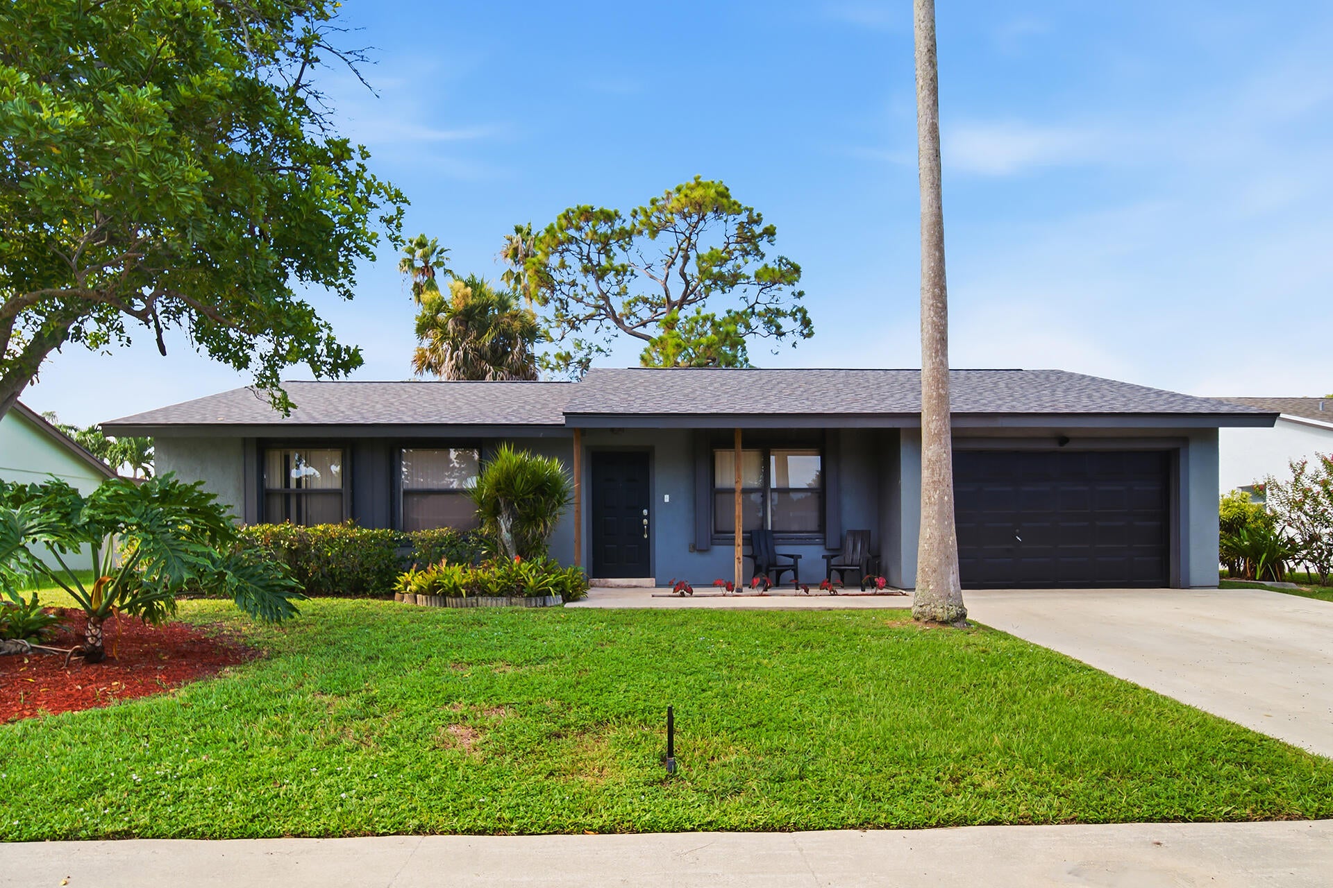108 SANTA MONICA Avenue