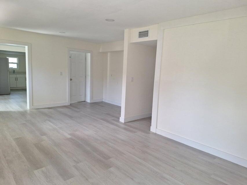 REPLAT OF PALM GARDENS - Residential