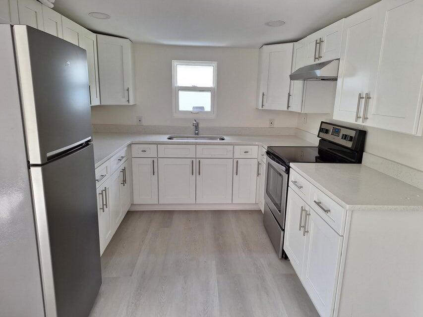 360 Barraclough Street