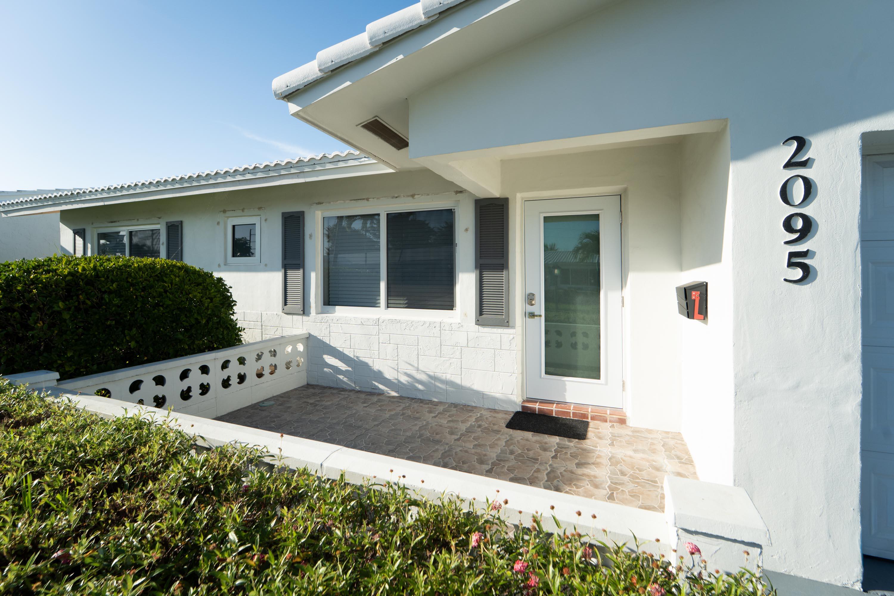 PALM BEACH LEISUREVILLE SEC 8 - Residential