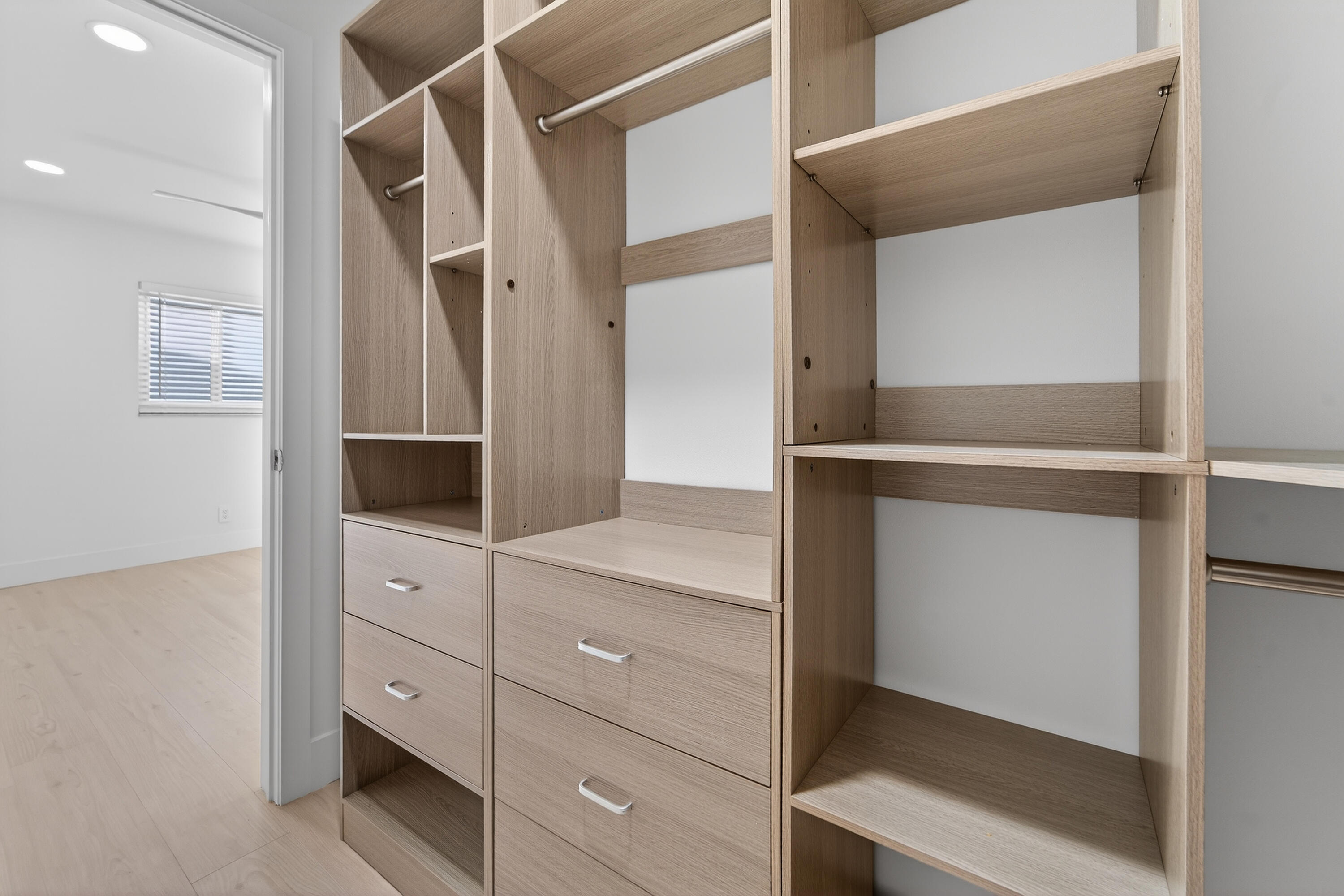 PALM BEACH LEISUREVILLE SEC 8 - Residential