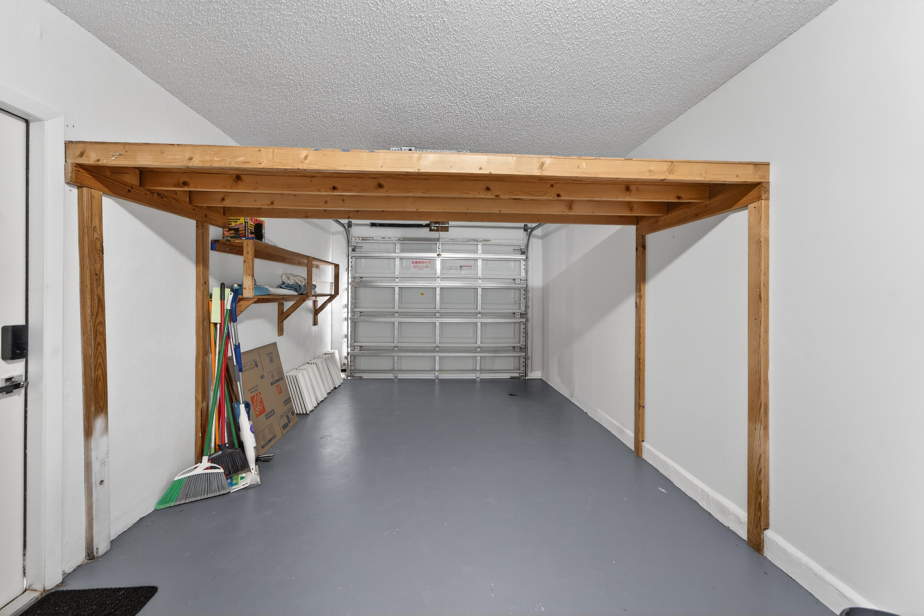 PALM BEACH LEISUREVILLE SEC 8 - Residential