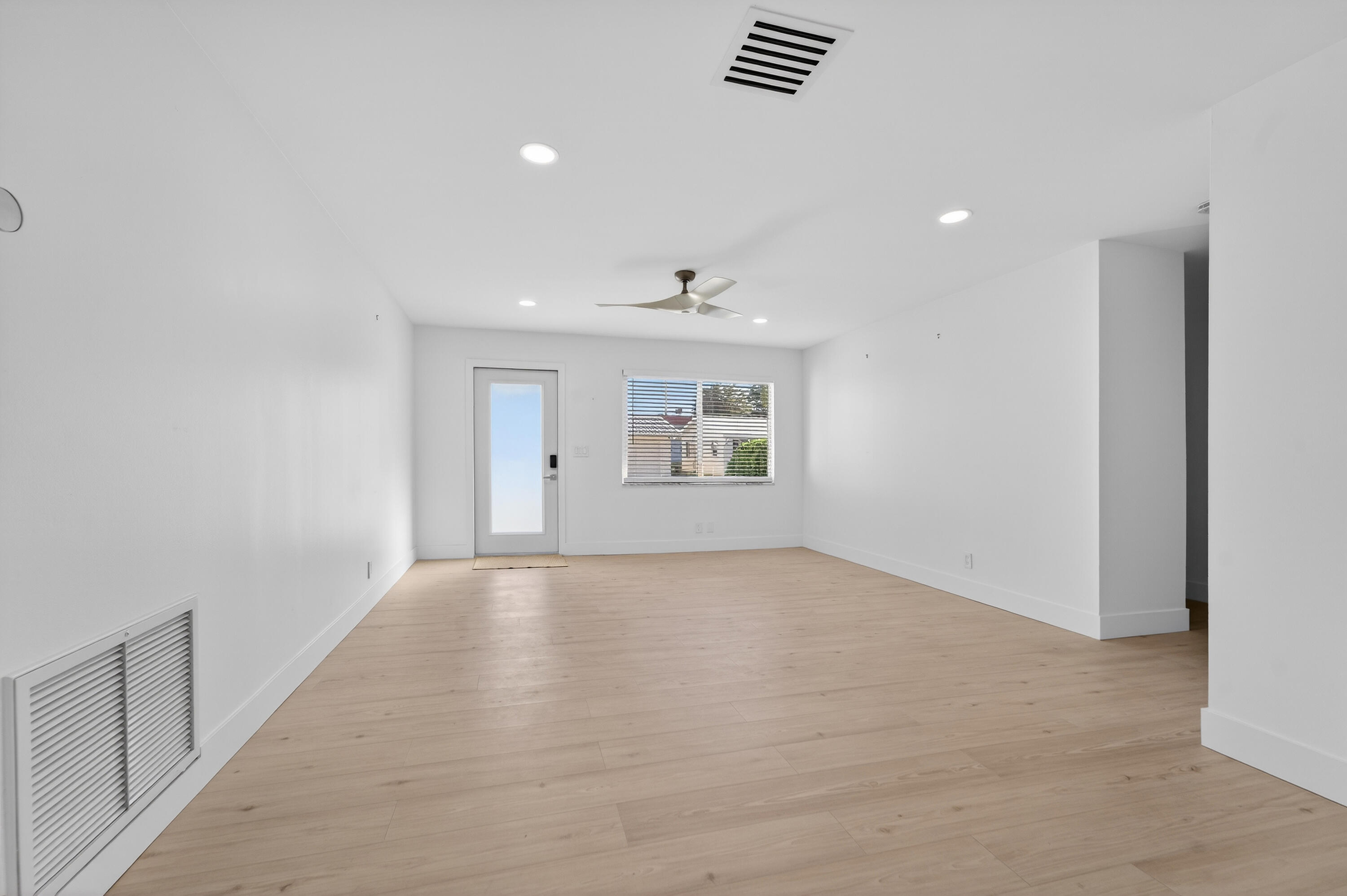 PALM BEACH LEISUREVILLE SEC 8 - Residential