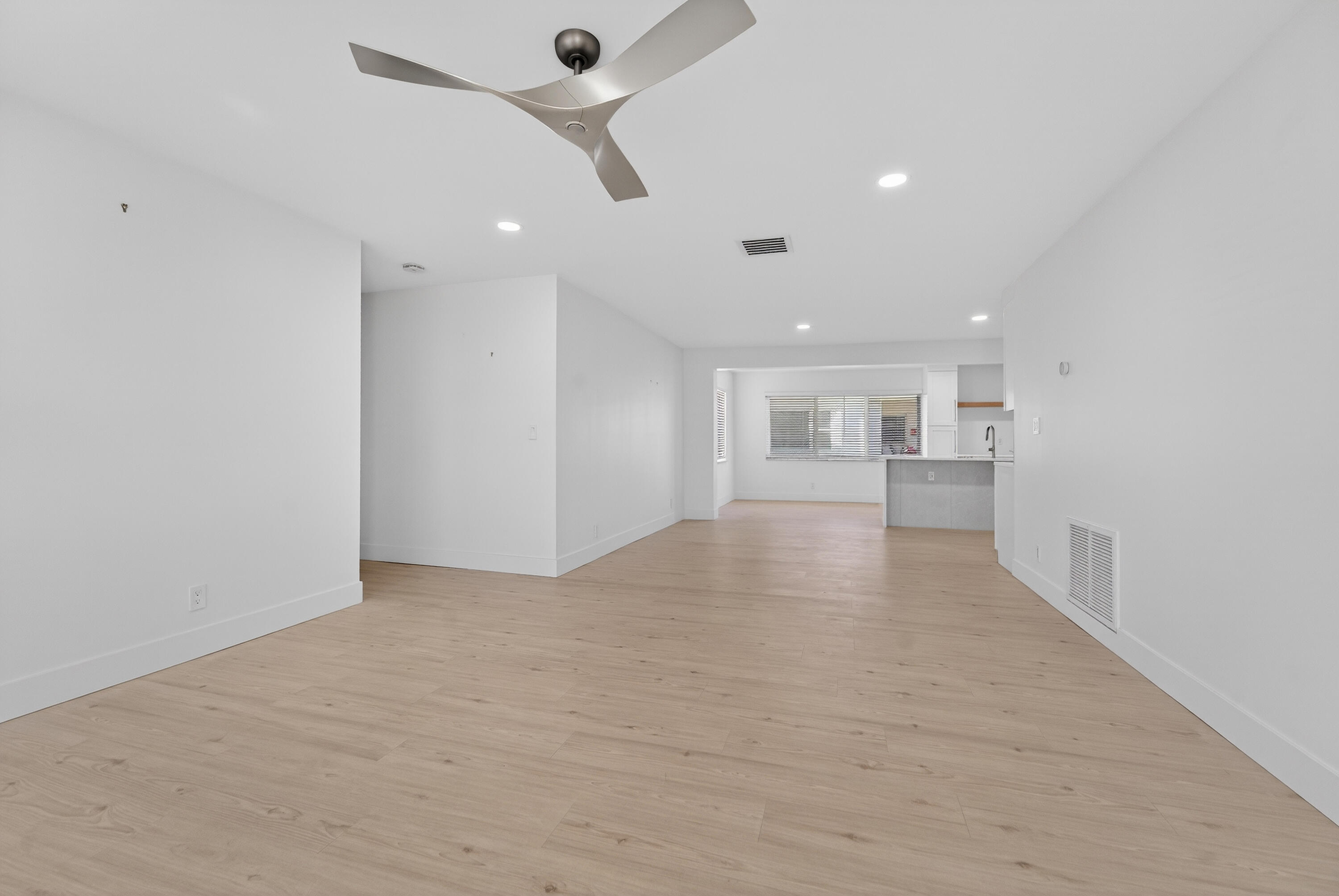 PALM BEACH LEISUREVILLE SEC 8 - Residential