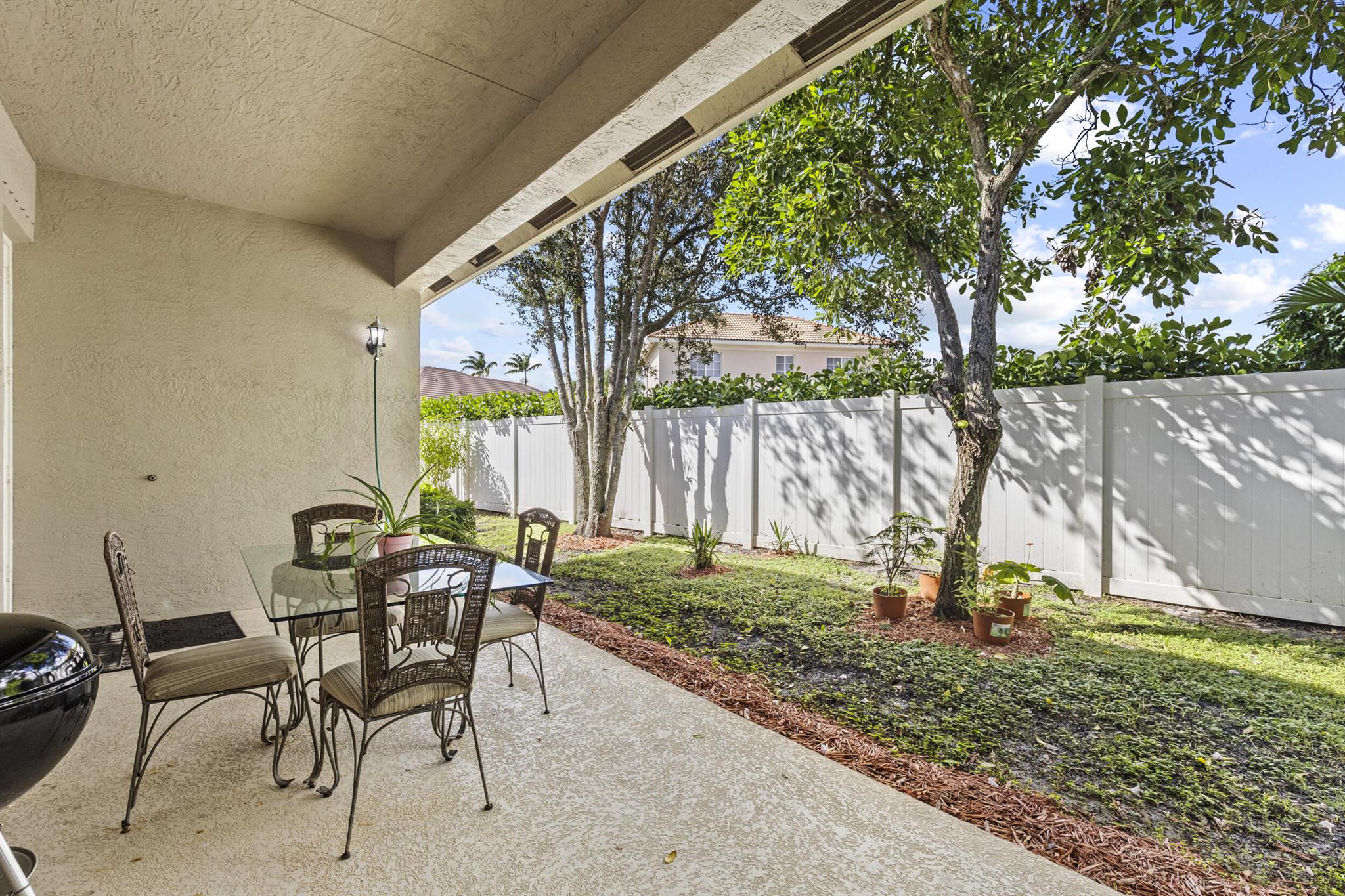 8841 S San Andros
