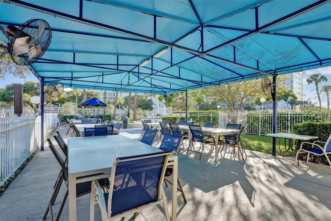 PALM AIRE - Residential