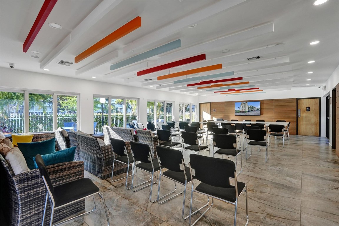 PALM AIRE - Residential