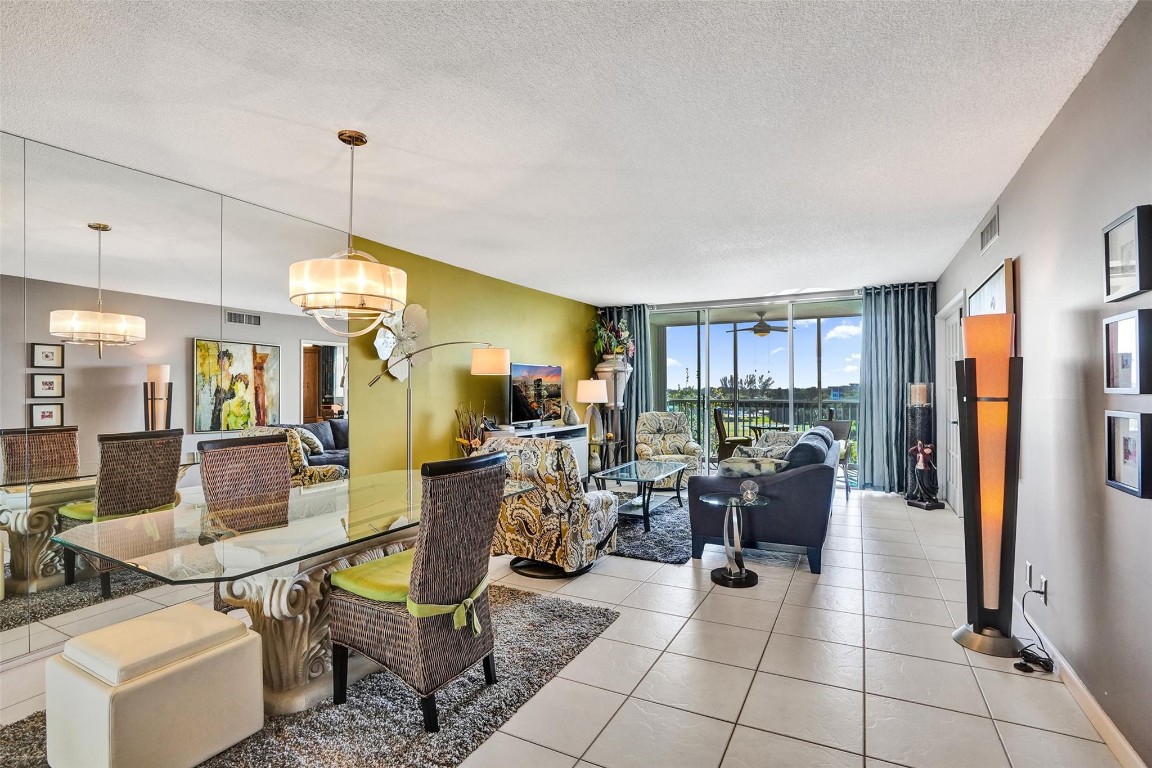 PALM AIRE - Residential