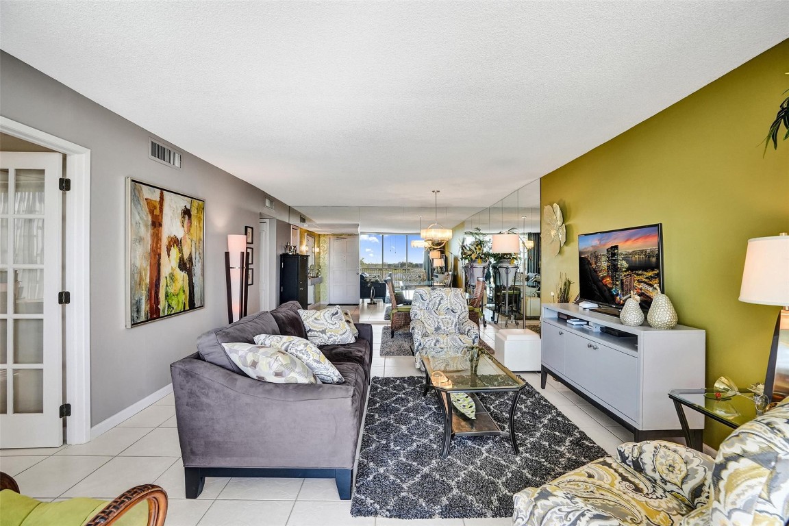 PALM AIRE - Residential