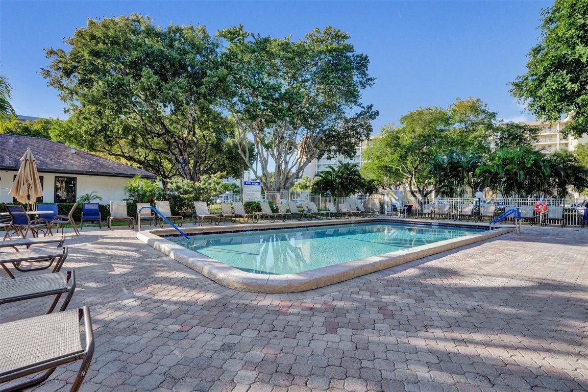 PALM AIRE - Residential