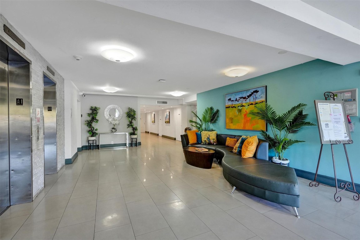 PALM AIRE - Residential