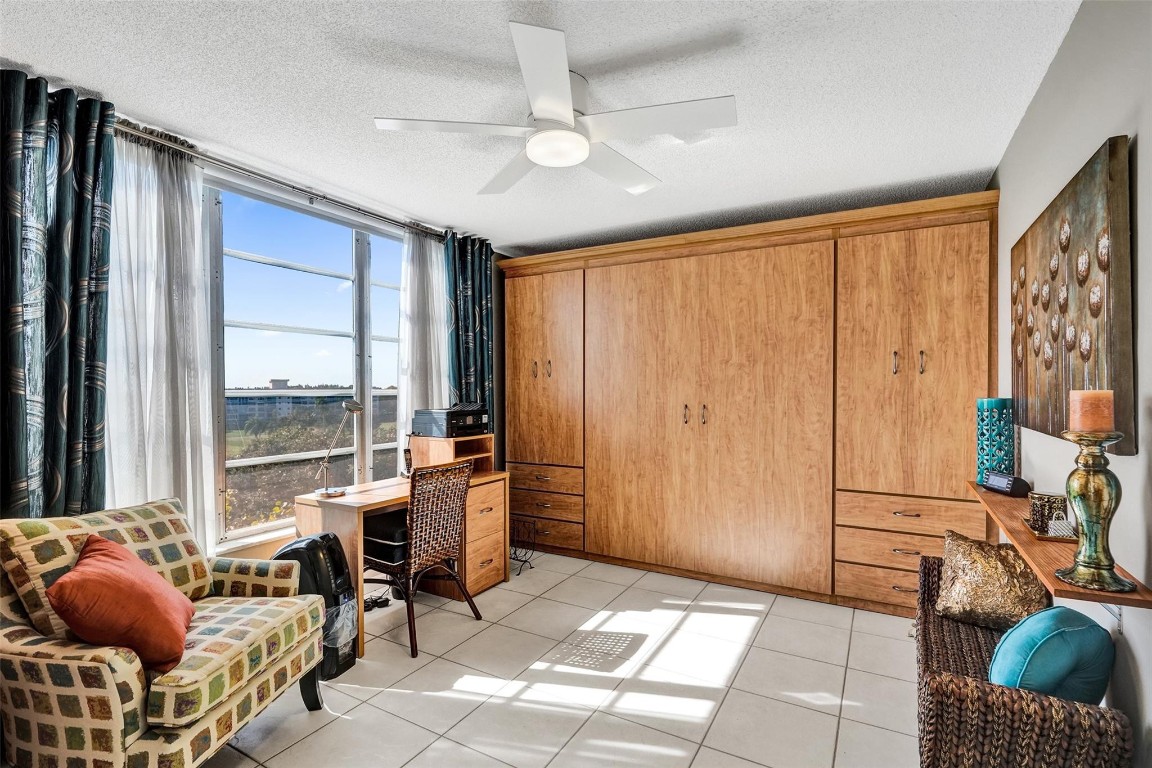 PALM AIRE - Residential