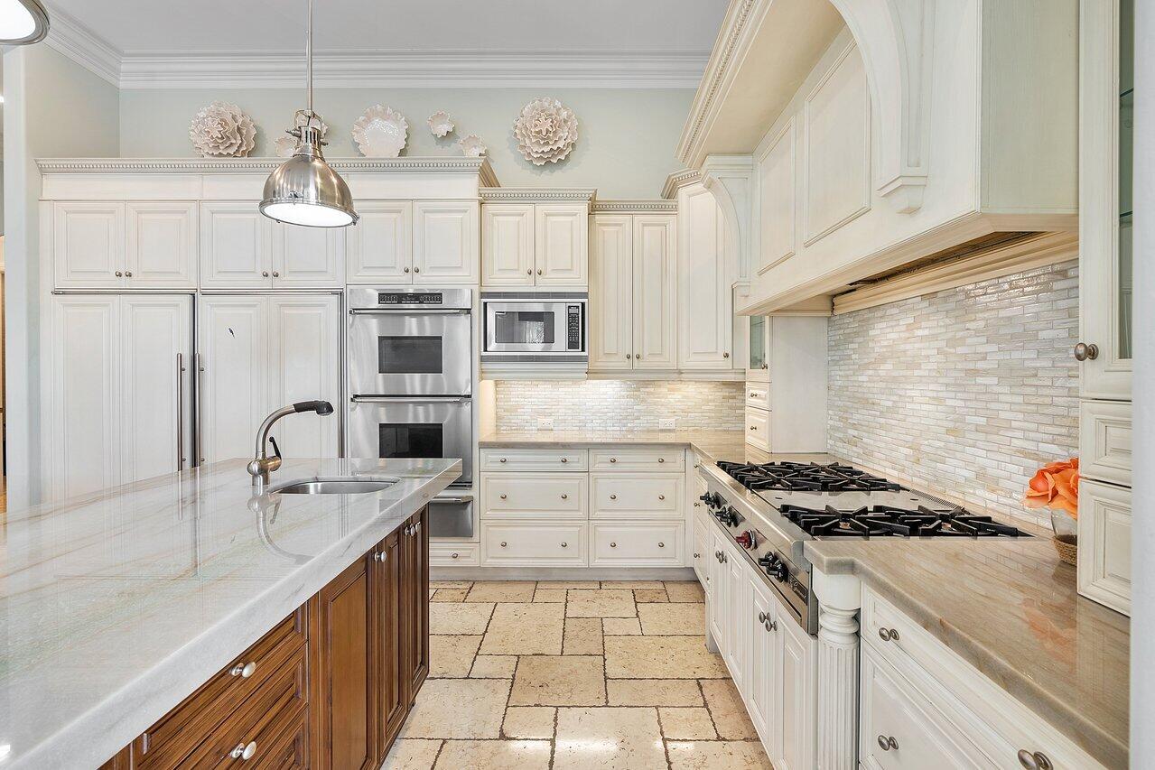 HARBOUR ISLES - Residential