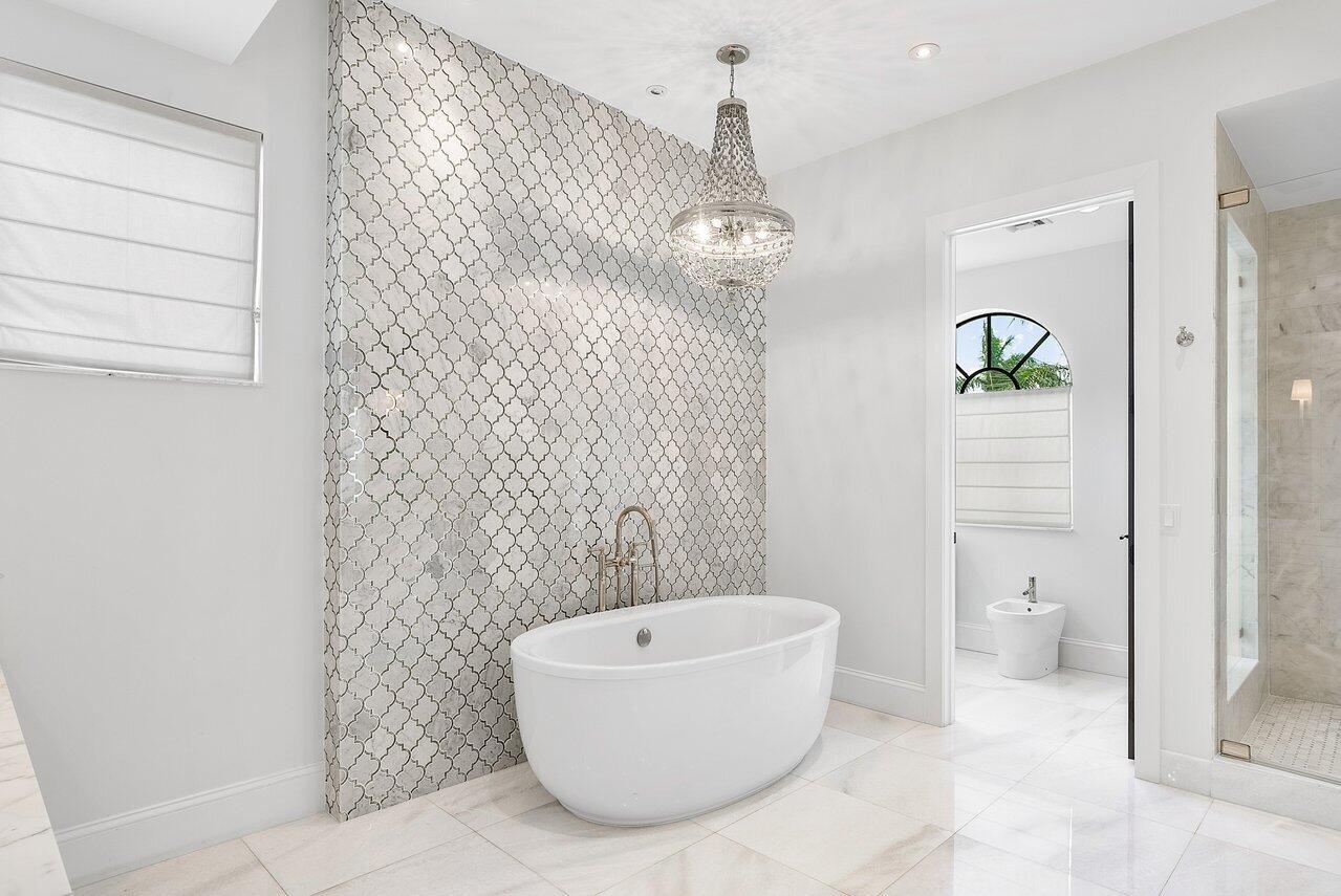 HARBOUR ISLES - Residential