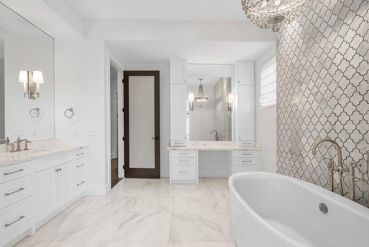 HARBOUR ISLES - Residential