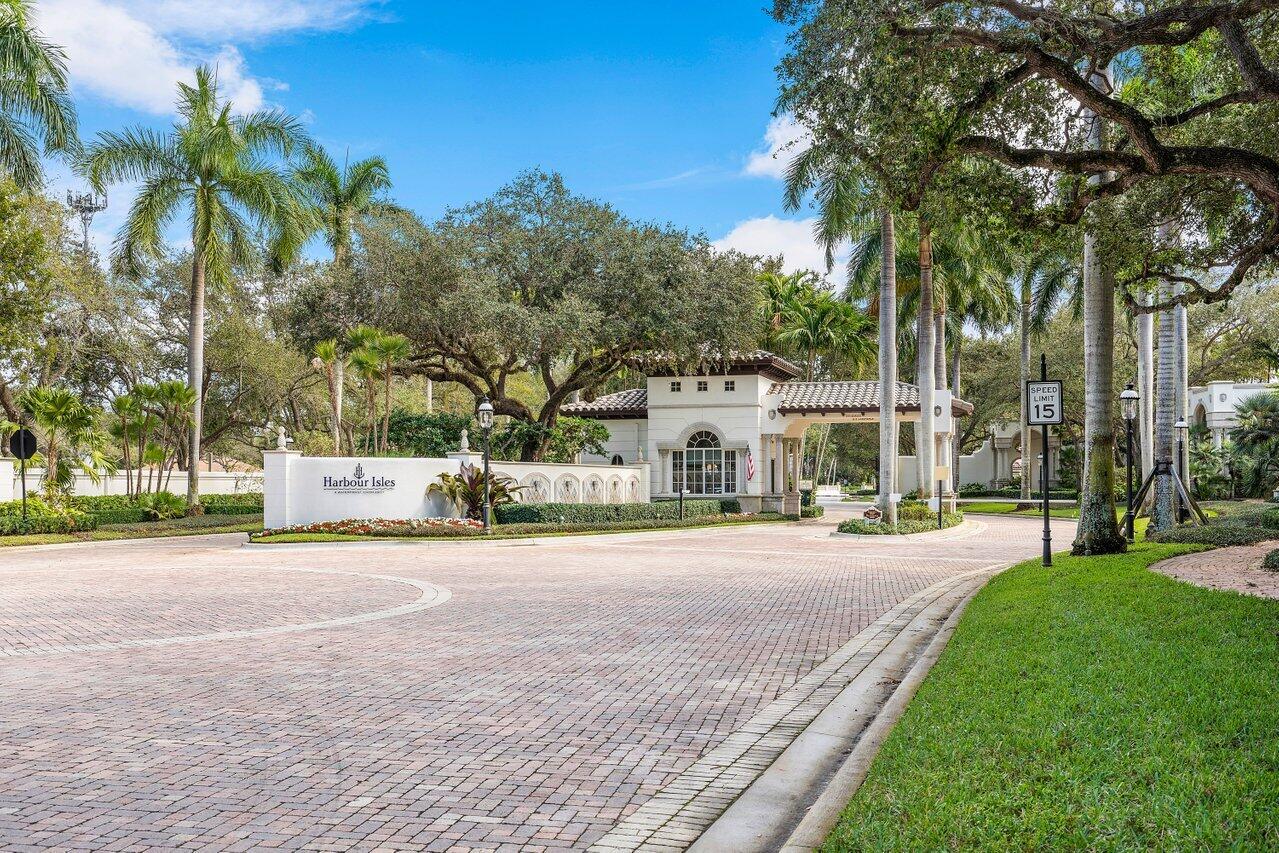 HARBOUR ISLES - Residential