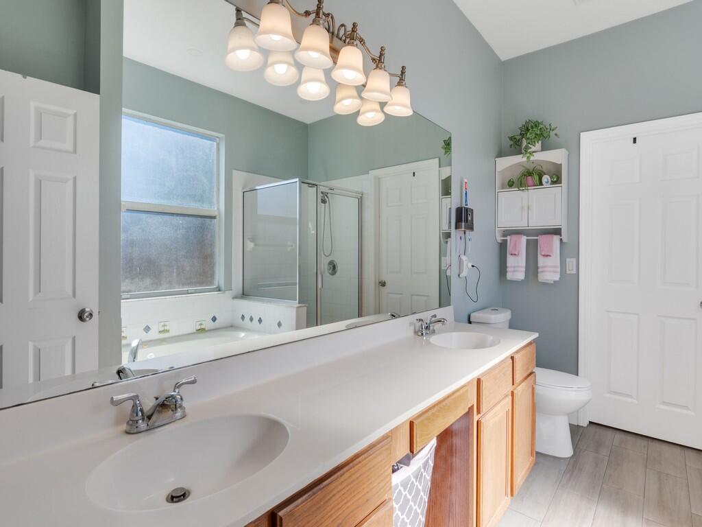 VERO LAKE ESTATES UNIT O - Residential