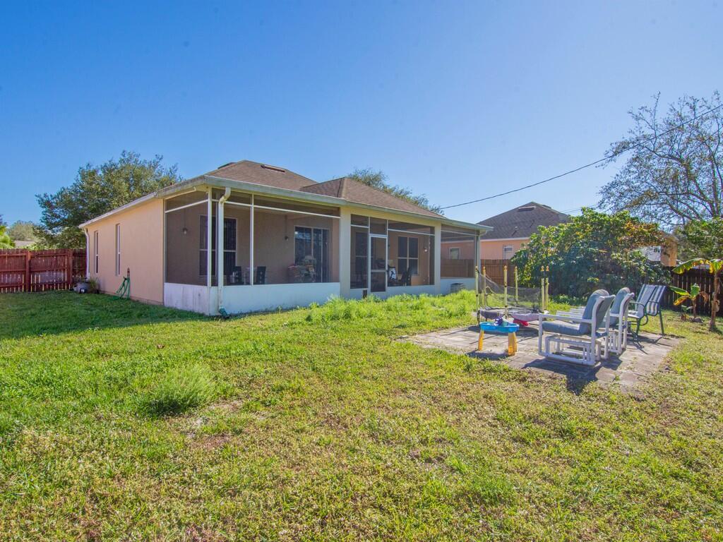 VERO LAKE ESTATES UNIT O - Residential