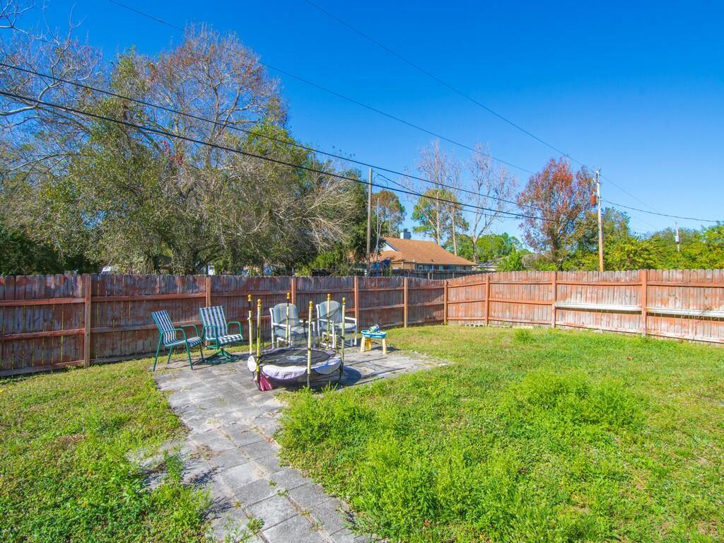 VERO LAKE ESTATES UNIT O - Residential