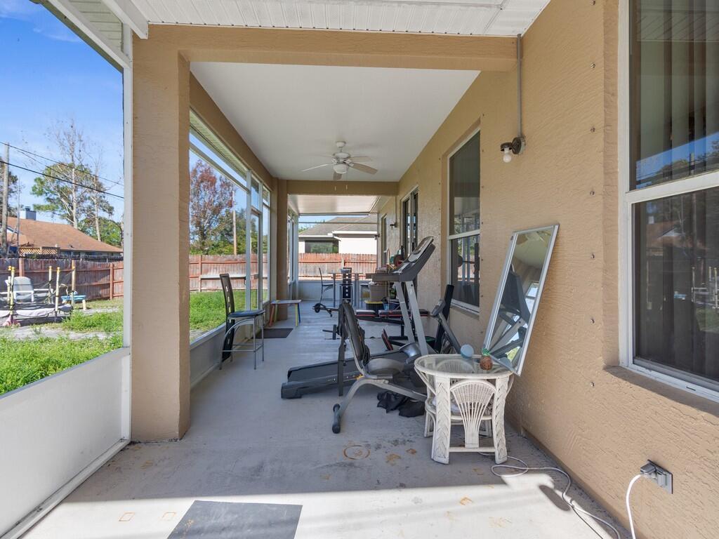 VERO LAKE ESTATES UNIT O - Residential