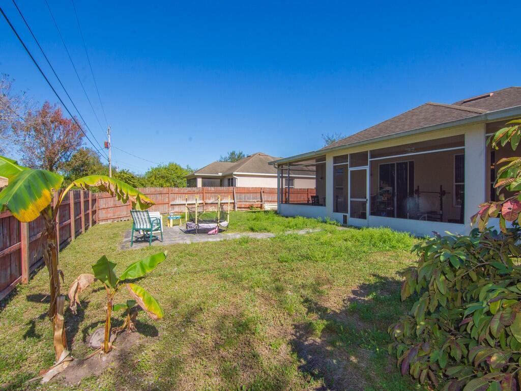 VERO LAKE ESTATES UNIT O - Residential