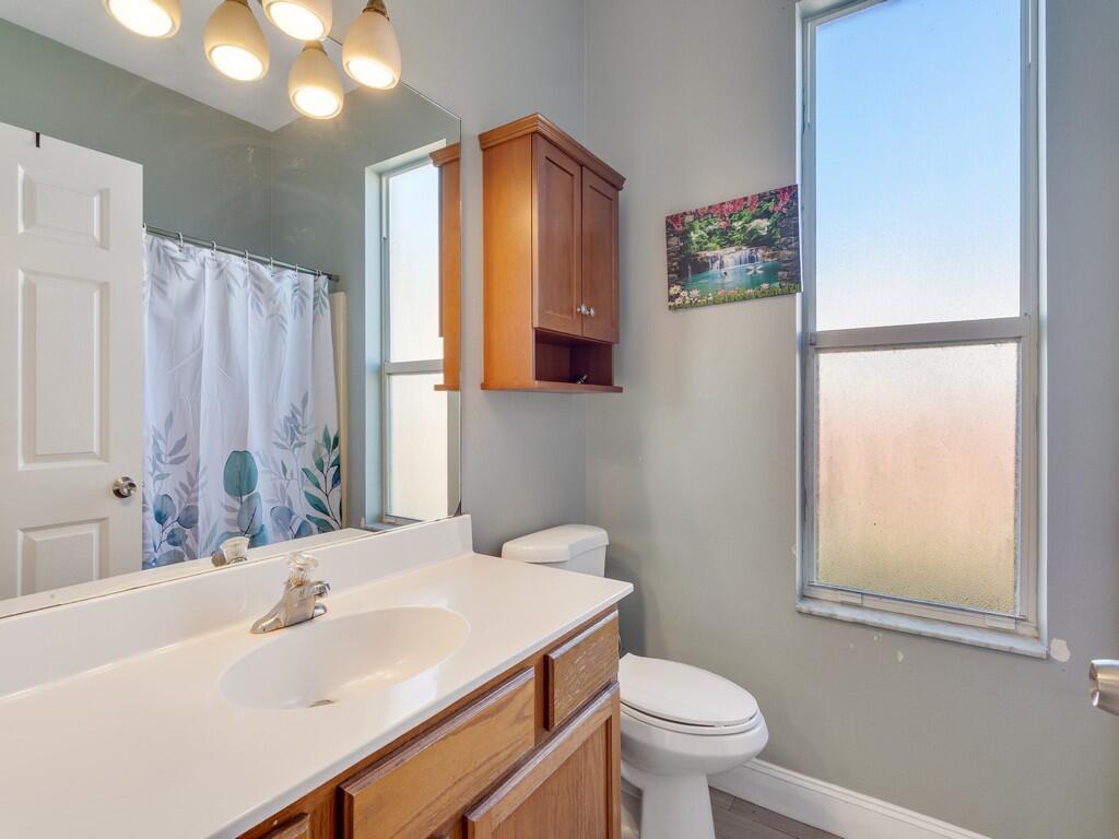 VERO LAKE ESTATES UNIT O - Residential