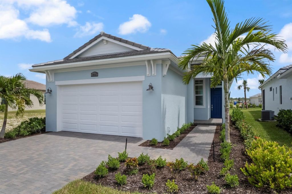 Photo of 12527 SW Leopold Way, Port Saint Lucie, FL 34987 (MLS # F10535700)