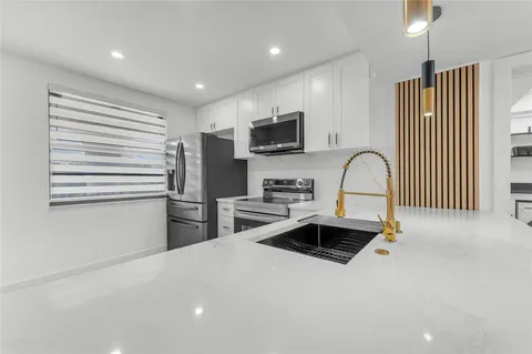 6121 Balboa Circle Unit 404, Boca Raton, FL 33433 - MLS#: F10490915