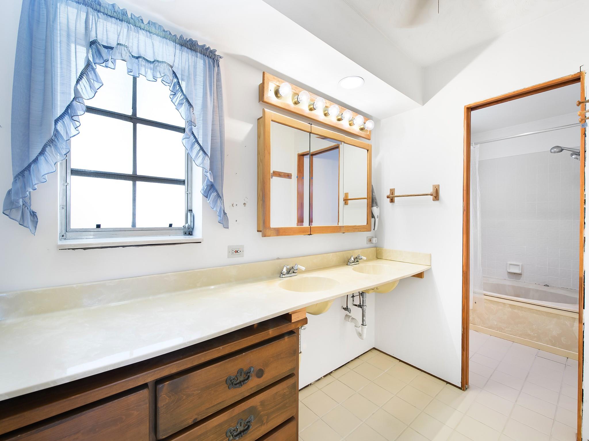 Lauderdale Harbors - Residential