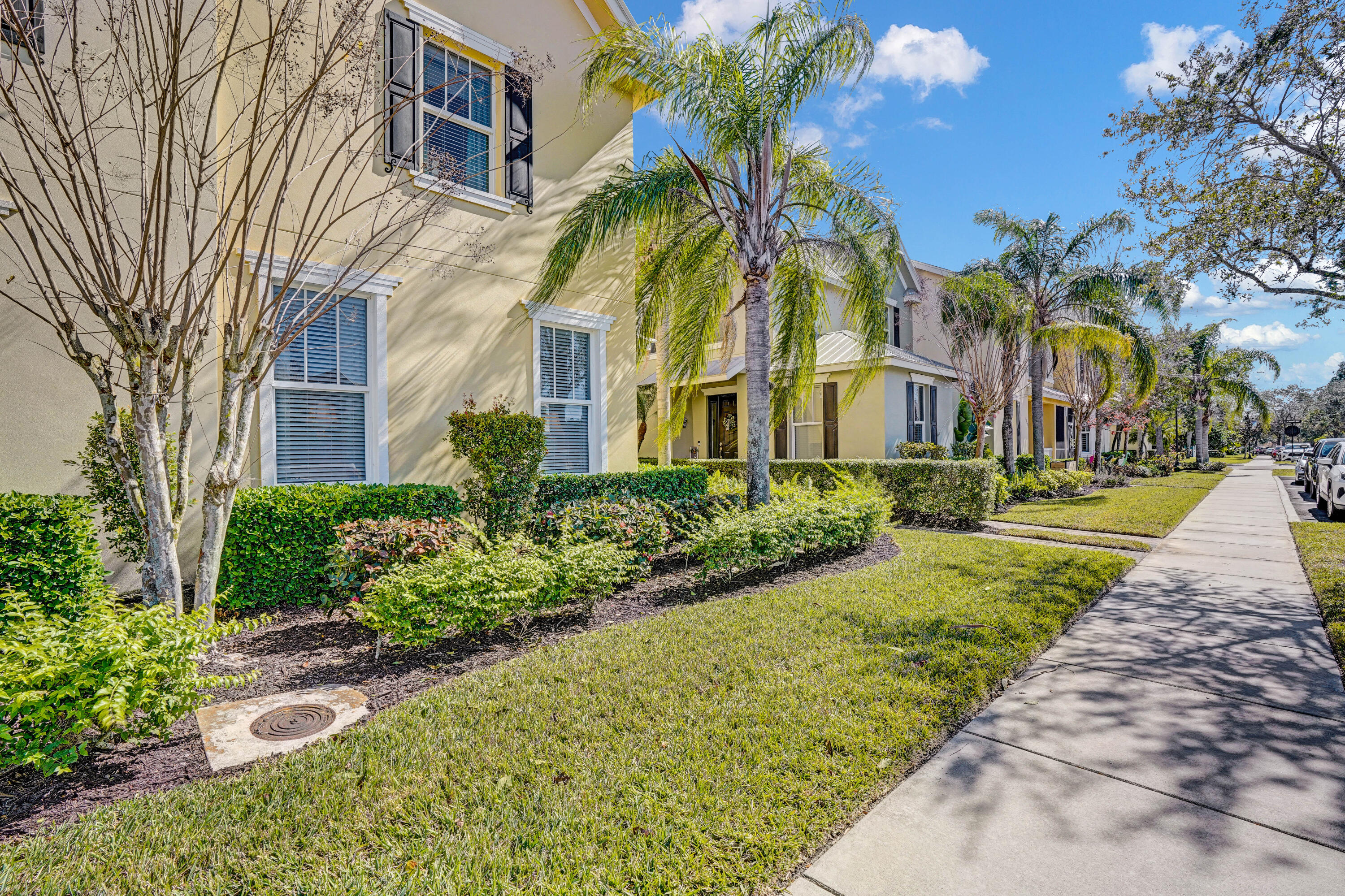 10484 SW Westlawn Boulevard