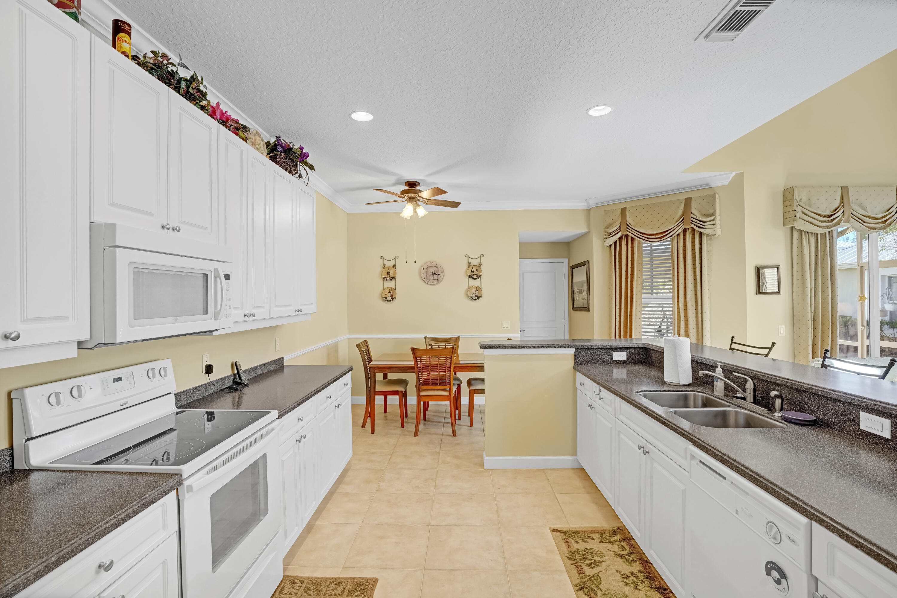 TRADITION PLAT NO 8 - Residential