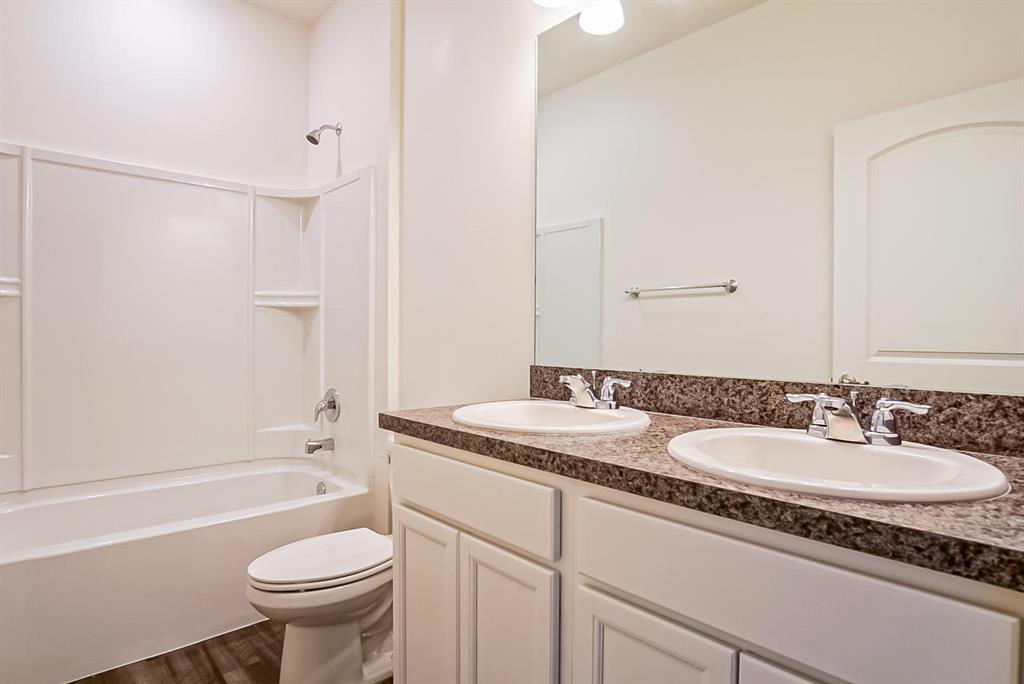 SAWGRASS LAKES PHASE 3B - Residential