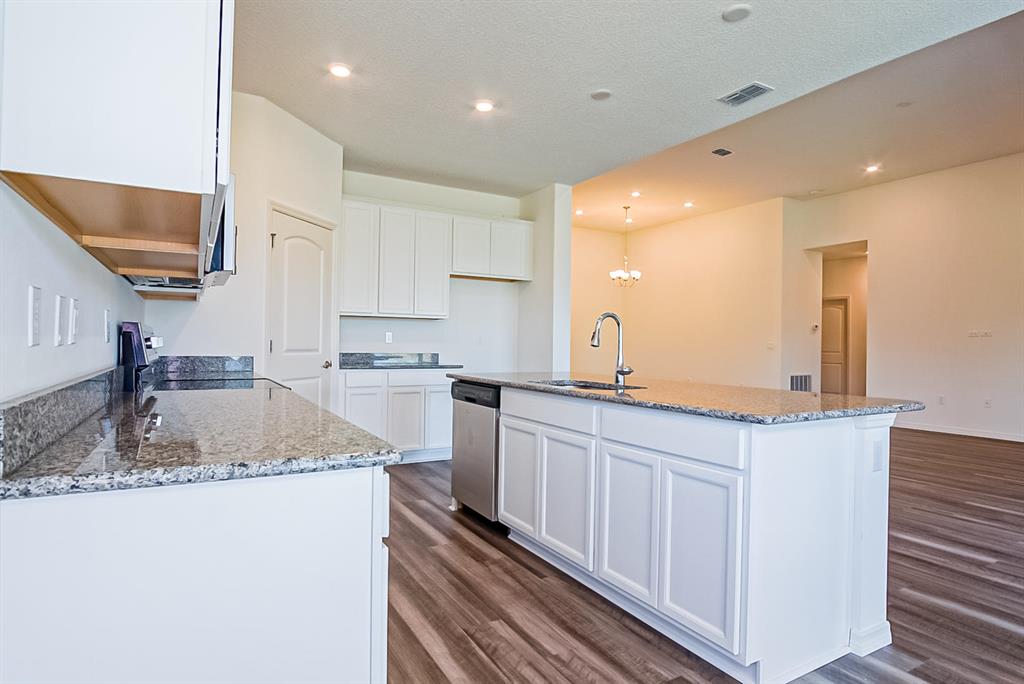 SAWGRASS LAKES PHASE 3B - Residential