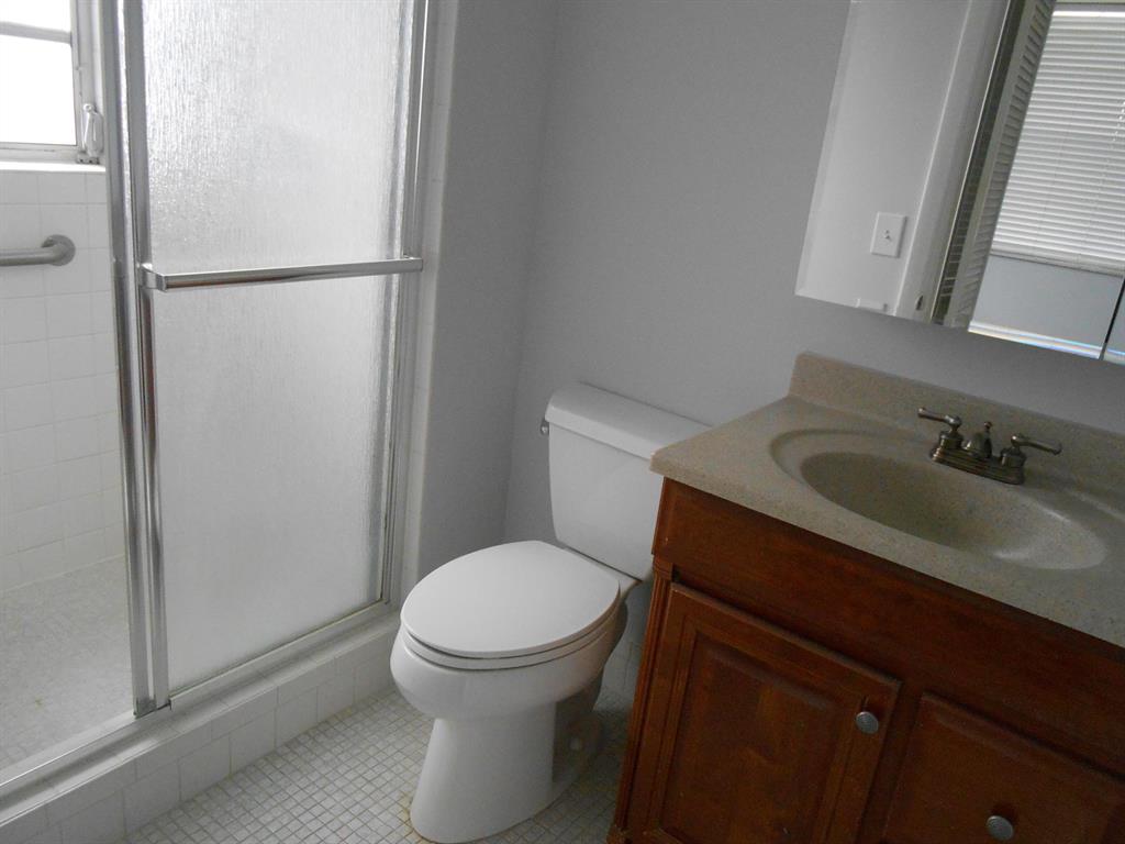 VILLAGES OF ORIOLE ABBEY CONDO - Residential Lease