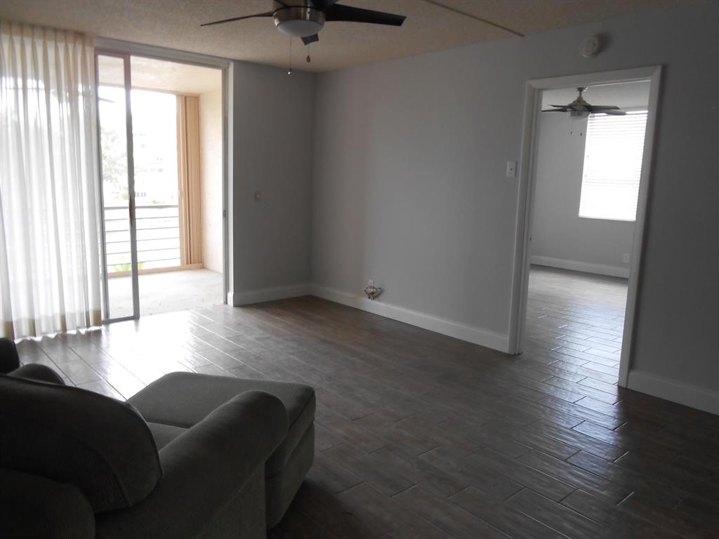 VILLAGES OF ORIOLE ABBEY CONDO - Residential Lease