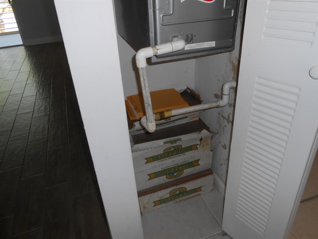 VILLAGES OF ORIOLE ABBEY CONDO - Residential Lease